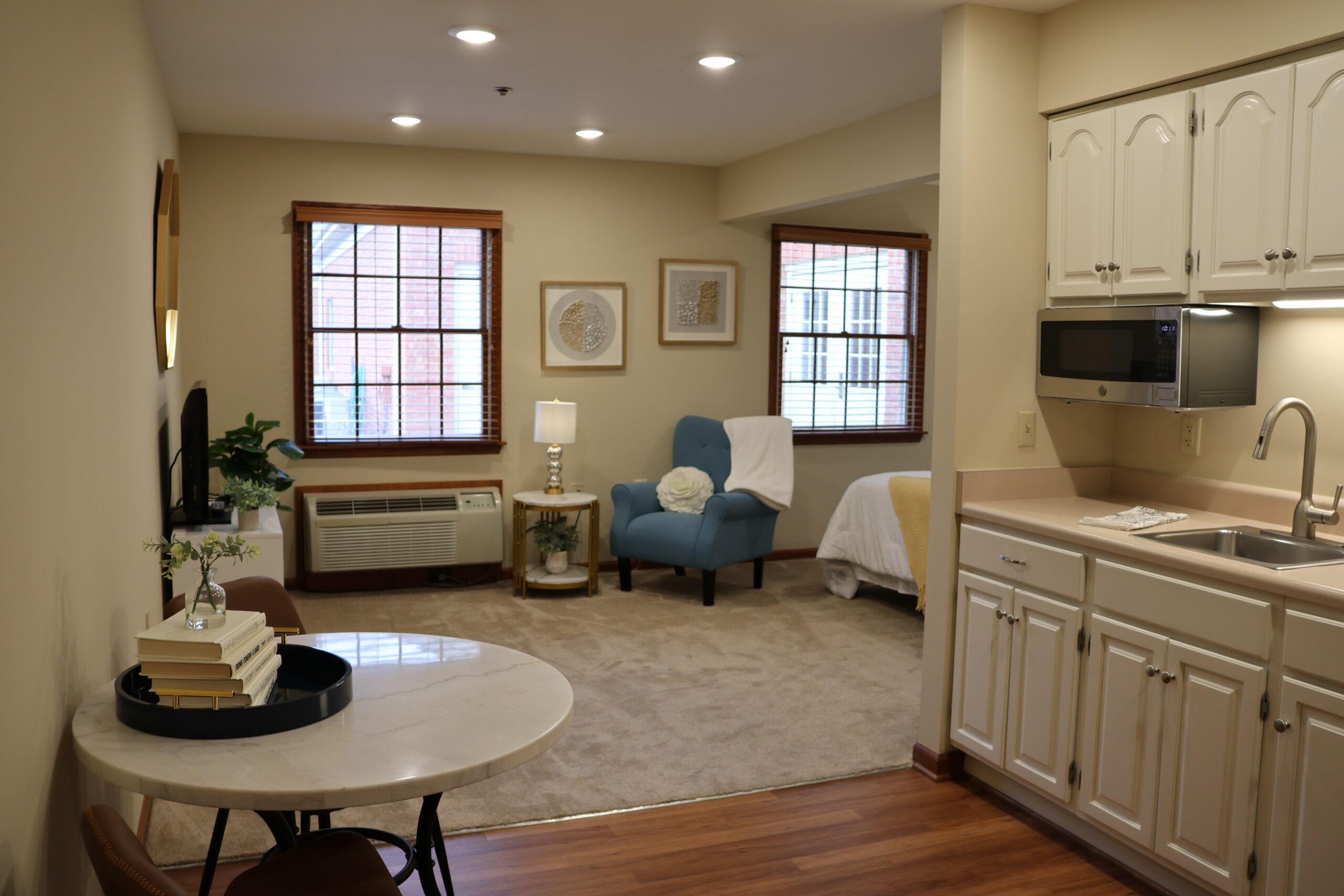 Berkeley Square Butterfield Deluxe Studio